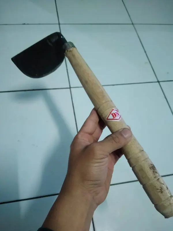 KORED RUMPUT TANAH ASLI BAJA GERGAJI GAGANG 30 CM / CANGKUL MINI 4