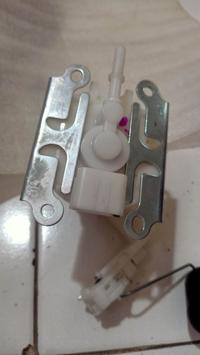 Gambar bracket fuelpump tanki bensin Beat Scoopy Spacy fi Vario 125 150 Blade dari IDR MOTOR Kab. Bekasi 3 Tokopedia