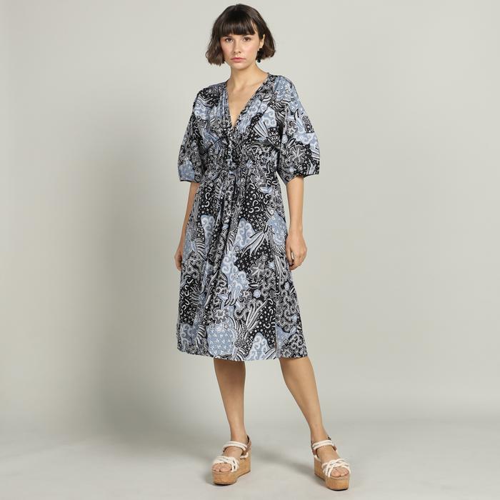 Gambar CAMELIA Batik HONG Drawstring Midi Dress Sekouwit in Grey and Black dari Sekouwit Kab. Bogor Tokopedia