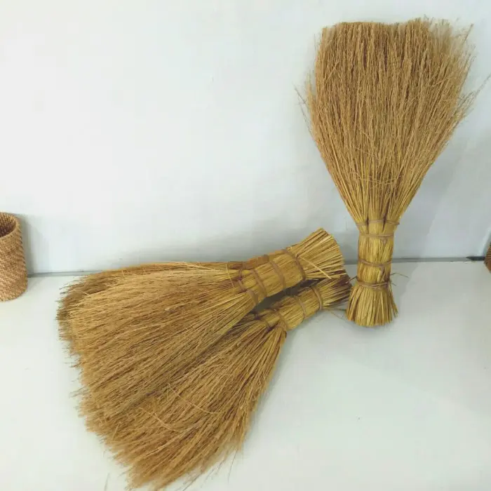 Dekorasi Sapu Jerami Padi Kering 0