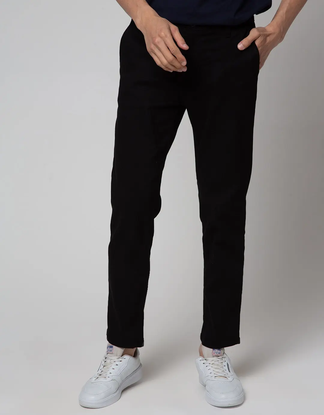 Nevada Celana Chinos Regular Stretch Pria 117706207