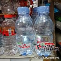 Gambar MINUMAN LE MINERALE AIR MINERAL 330ML dari HariHariKaryaBersama Kota Medan 4 Tokopedia