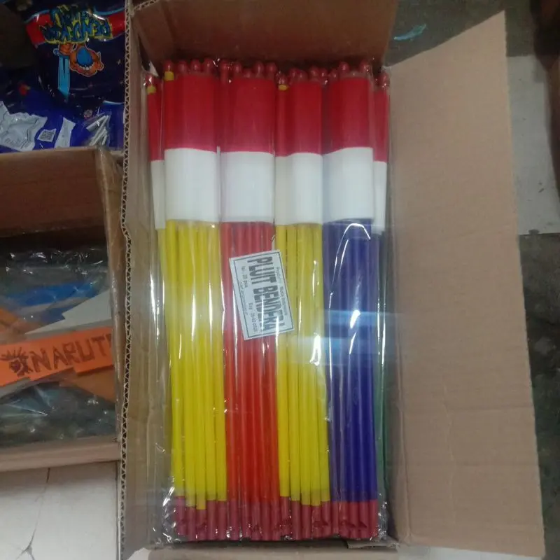 Bendera merah putih peluit