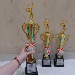 Trophy Piala Badminton bulutangkis tinggi bagus