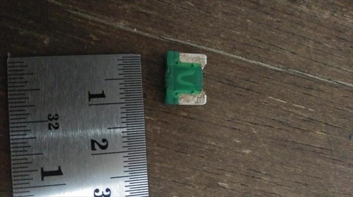 Gambar Sekring Sekering Buntung Fuse Innova Mobil Motor 30 Ampere 30A Hijau dari JayaRayaParts Kab. Tangerang Tokopedia
