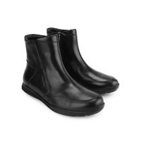 Gambar Playboy Boots Pria Yerrn In Black PI6667BK - Black, 39 dari Playboy Official Store Kota Tangerang 2 Tokopedia