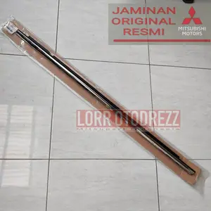 Moulding / pelipit kaca / list pintu luar Xpander Original