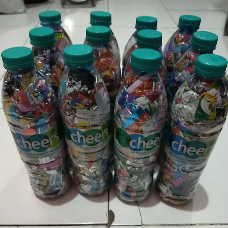 ECOBRICK BOTOL AQUA 600ML BERAT 200gr bersih siap pakai pengganti batu bata ramah lingkungan kerajinan tangan kemasan plastik sachet potongan 4
