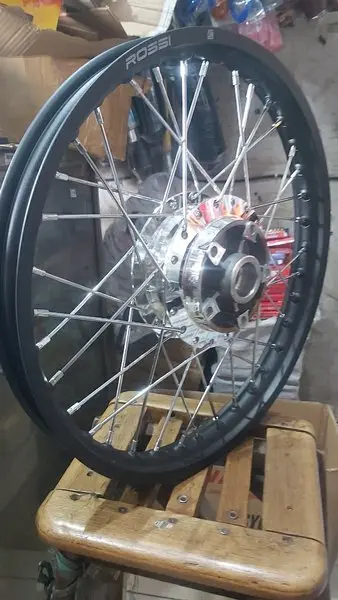 velg pelek vlg rossi rosi vixion new belakang tromol plus rakit jari jari