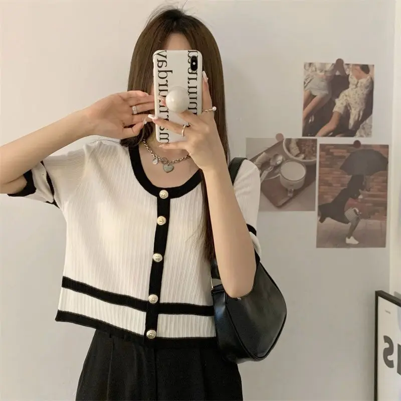 Atasan Basic Oneck Button Baju Wanita Crop Top Kaos Korea Crop Tee Short Sleeve Panjang 3