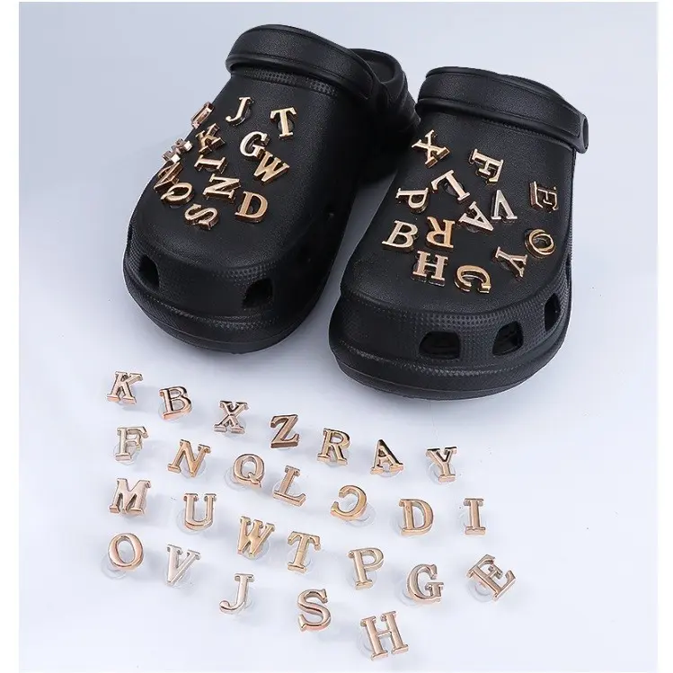 628 Pin Sandal Bros Huruf Abjad Gold Hiasan Sendal Sepatu Lubang Charm