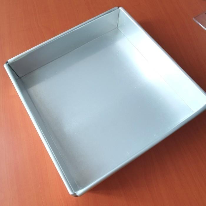 Gambar Loyang Aluminium Kotak 28x28x4cm / Loyang Lapis Legit / Lapsur dari Trinity Kitchen Kota Administrasi Jakarta Barat Tokopedia