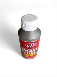 Gambar Cairan Minyak Rem Brake Fluid DOT 3 Netral Putih Clear STP 300ml dari JayaRayaParts Kab. Tangerang 3 Tokopedia
