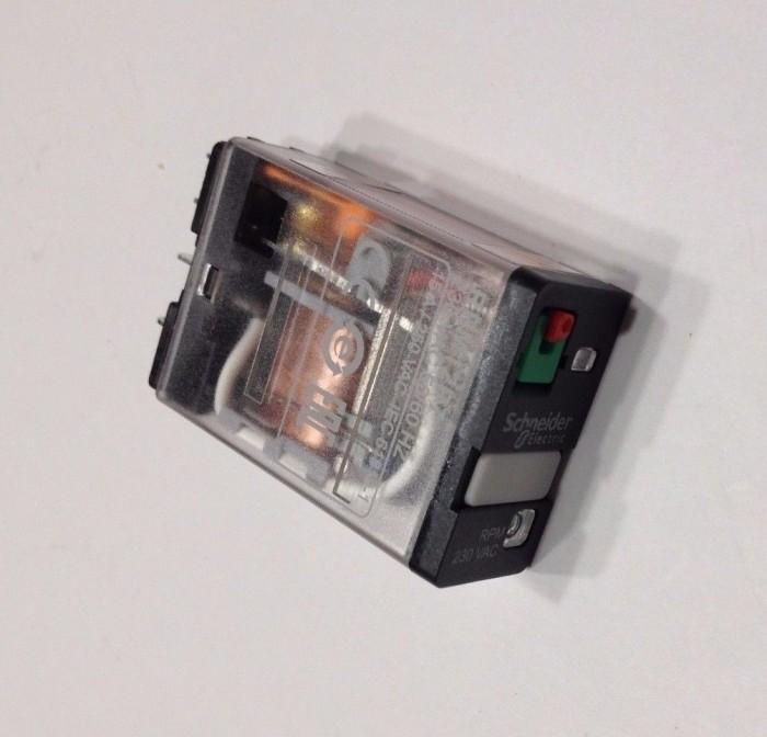 Gambar SCHNEIDER RELAY 15A 1CO 24VDC DENGAN LED RPM12BD dari Megalistrik_NEW Kota Administrasi Jakarta Pusat Tokopedia