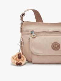 Gambar KIPLING - Tas Selempang Wanita - SYRO U Light Clay Sand dari Kipling Official Store Kab. Karawang 4 Tokopedia