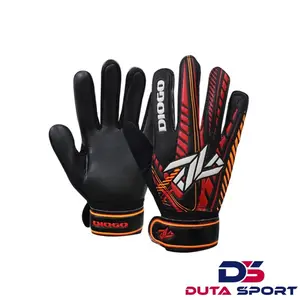 Dijual Sarung Tangan Kiper Glove Anak Quilmes JR DIEGO DIOGO Original - Black/Red, 6Terlarisa