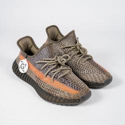 harga retail yeezy 350 v2