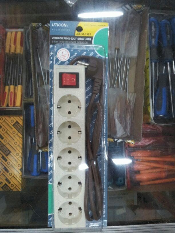 Gambar Stopkontak stop kontak cable extension arde 5 soket+saklar+kabel Uticon ST-1582 dari Suara Mas Kota Surabaya Tokopedia