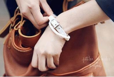 Gambar Korean Style Leather Double Wrap Belt Bracelet white dari Happy Go Lucky Gifts Kota Denpasar Tokopedia