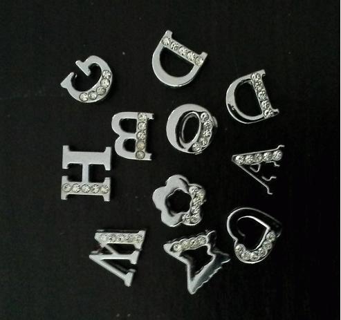 Gambar Charm Mini Lubang Samping dengan Hiasan Kristal dari Ramayana Grosir Surabaya Kota Surabaya Tokopedia