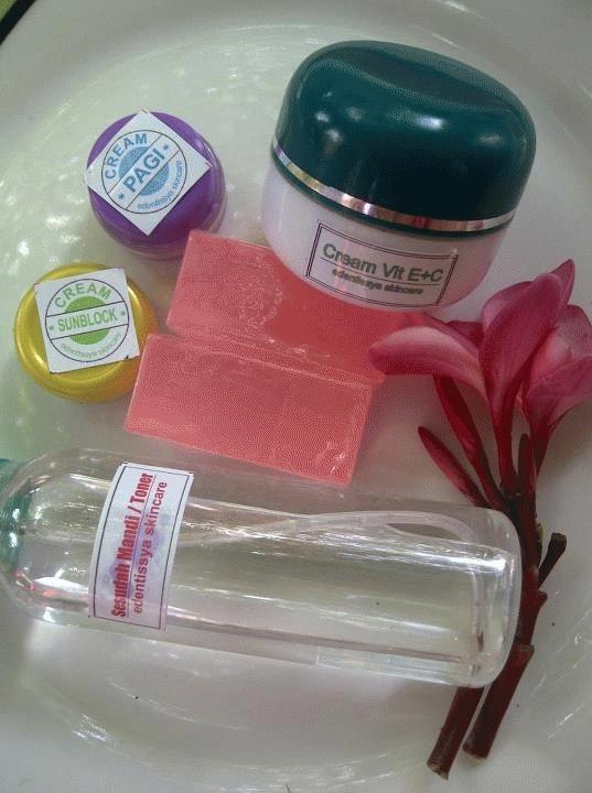 Gambar Perawatan Lengkap Edentissya Skincare untuk Ibu Hamil & Menyusui dari BLUE Kota Surakarta Tokopedia