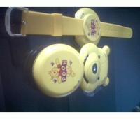 Gambar Handphone Winnie the Pooh Flip model jam tangan dual speaker dari Santaishoping Jakarta Utara 1 Tokopedia