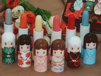 Gambar lipbalm boneka jepang japanese doll dari Beauty Pedia Jakarta Pusat 1 Tokopedia