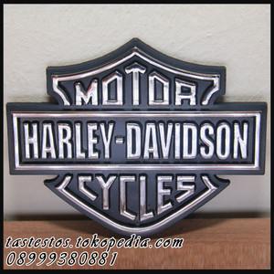Gambar Emblem / Sticker Harley Davidson Bar & Shield Plastik dari Chrome Bandits Kota Administrasi Jakarta Selatan Tokopedia