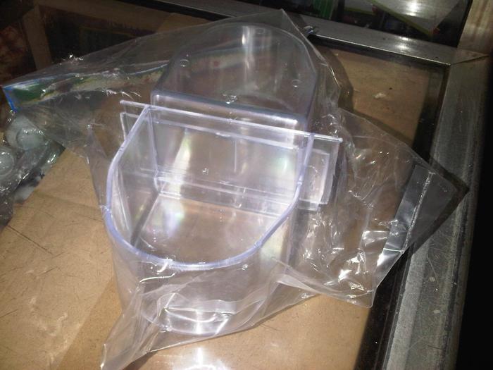 Gambar cangkir tempat makan dan minum kandang ternak refilnya dari toko kayar Kota Administrasi Jakarta Selatan Tokopedia