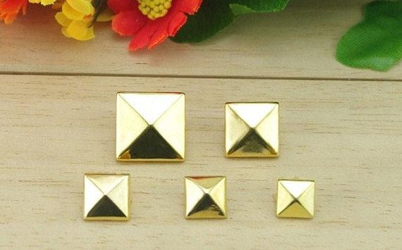 Gambar Gold Pyramid Studs dari Toko Rumah Lucu Kab. Tangerang Tokopedia