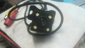 KAMERA MUNDUR DENGAN 4 LED BERKUALITAS