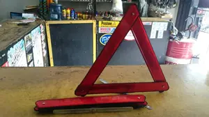 Segitiga Pengaman / triangle mobil Premium