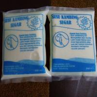 Gambar Susu Kambing Etawa Cair Segar Bandung dari Aslialam Berkah Kota Bandung 1 Tokopedia
