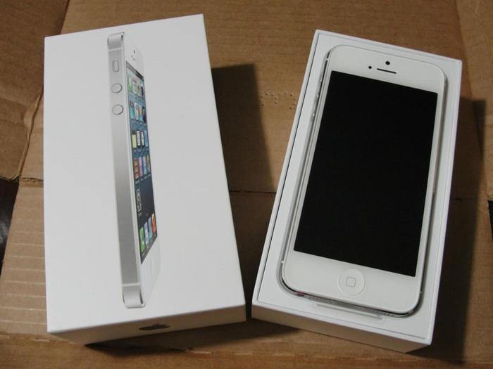 Gambar IPHONE 5 16GB BLACK&WHITE GARANSI RESMI APPLE dari Tranz HP Kota Bandung Tokopedia