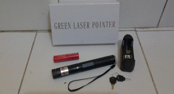 Gambar Green Laser Pointer High Power Type 303 bisa diatur Fokusnya, Sinar Hijau lebih tebal dan lebih jauh daripada yg model pen dari Toko Baru Jatinegara Kota Administrasi Jakarta Timur Tokopedia