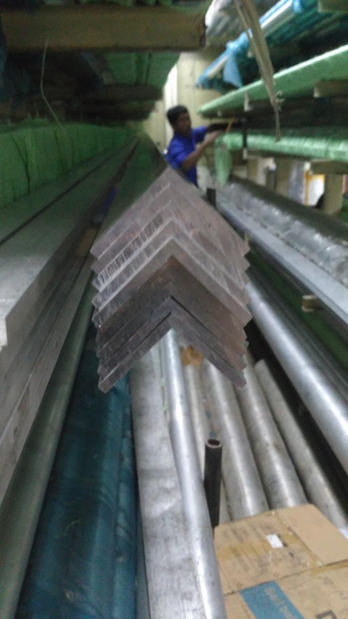 Gambar siku aluminium 50 x 50x t5 x 500 dari indo logam utama Kota Bekasi Tokopedia