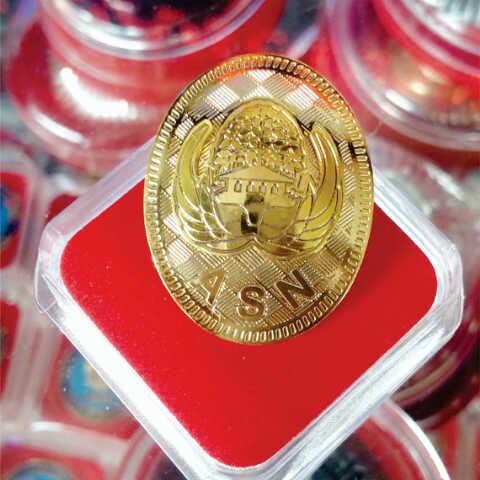 Gambar PIN KORPRI PNS OVAL SEPUH EMAS ASLI dari Sahabat Shop Putriani Jakarta Pusat Tokopedia