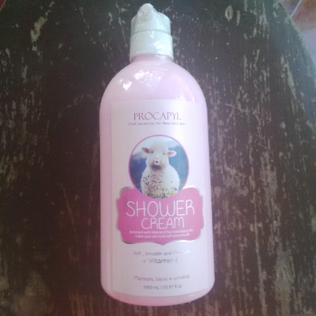 Gambar Sabun Mandi susu Kambing / Sheep / Goat Milk Shower Cream Procapyl 1000 ml / 1 ltr dari Ellemore Store Kota Surabaya Tokopedia