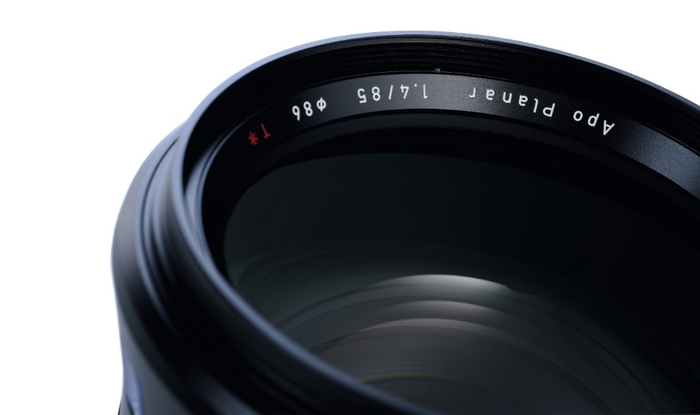 Gambar ZEISS Otus Lens 1.4/85 - Manual Full frame lenses EF & F mount dari TasKamera-ID Kota Administrasi Jakarta Barat Tokopedia