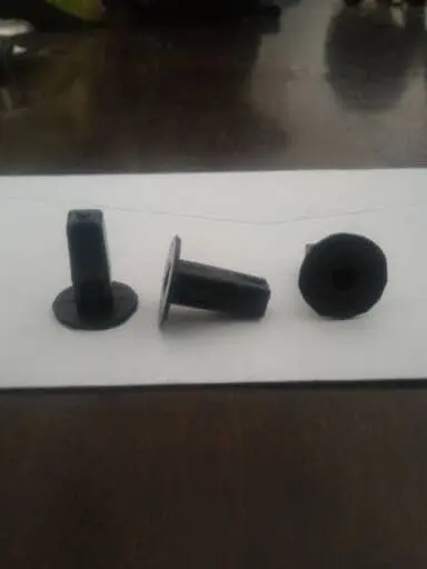 Kancing/Klip Tekan Liner Fender/Spakbor Innova,Fortuner,Wish