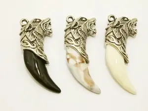 VeE Liontin Taring Kepala Macan