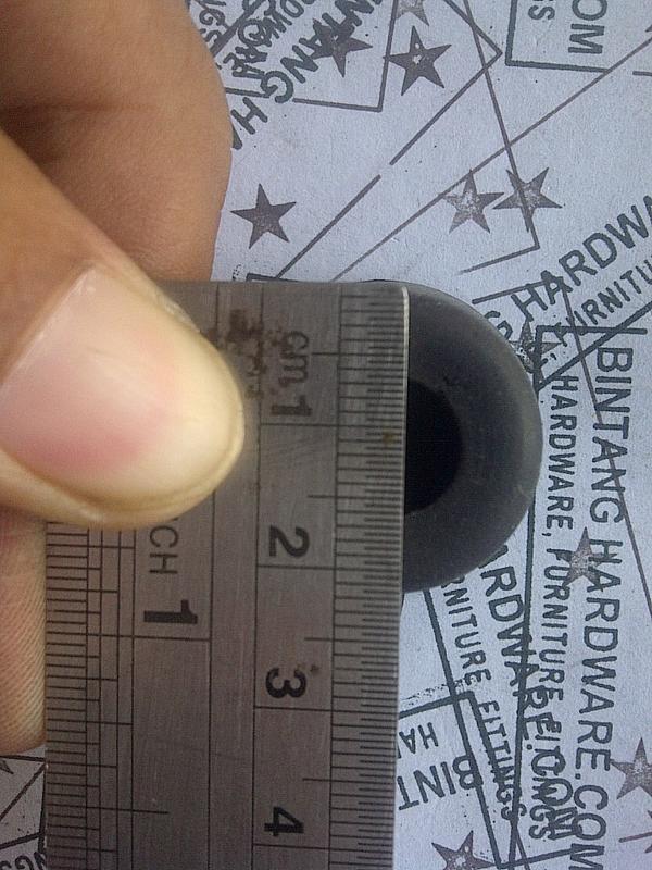 AK-02 Alas Karet Bulat Hitam Ambalan Tatakan Kaki Kursi Meja Bangku 2