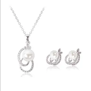 Perhiasan set Fashion Silver Color Big Pearls Decorated Double C69067