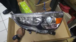 Lampu Depan Headlamp Kiri Asli Mitsubishi Outlander - 8301C219
