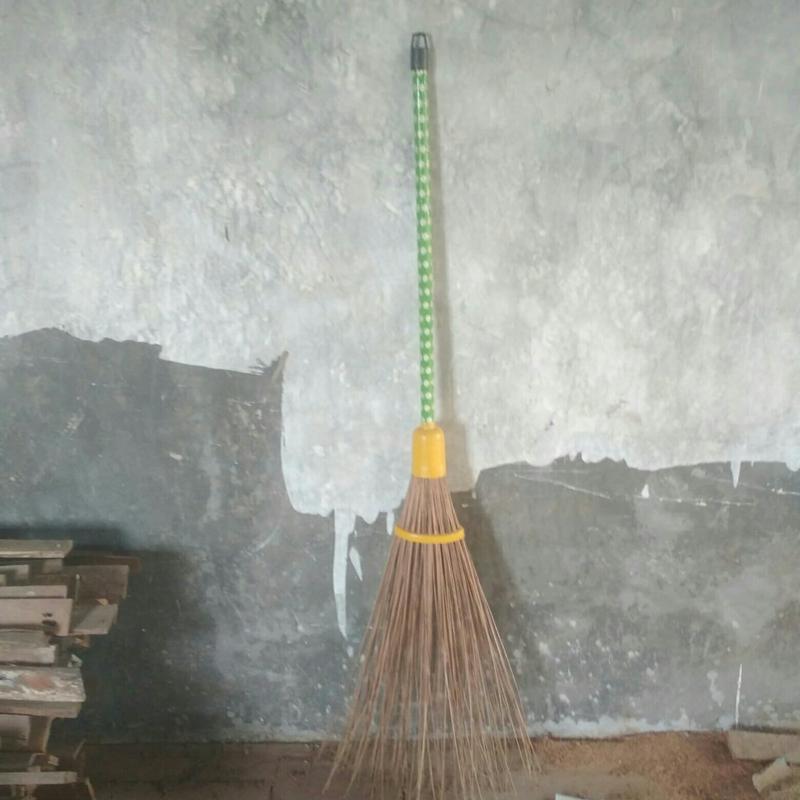 sapu lidi gagang /sapu taman 1