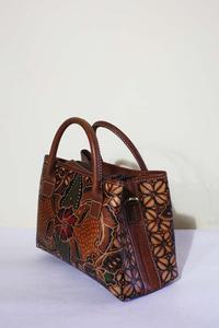 Gambar Tas Mini Arimbi Kulit Batik Sekar Kawung - Jogja Batik Handbag dari Djokdja Batik Online Kab. Sleman 2 Tokopedia