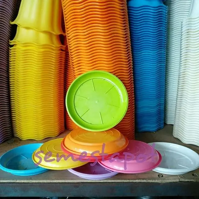 Tatakan Alas Pot Bunga Tanaman Plastik NKT Tray Polos 20 Warna Warni 1