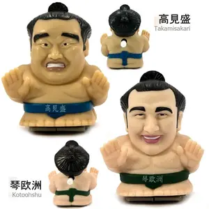 SET Sumo Wrestler Wind-Up Toy - Kotooshu and Takamisakari [Mainan]