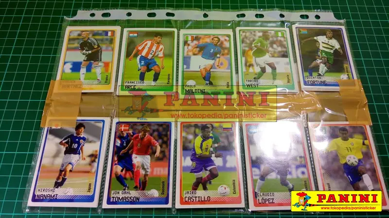 PANINI STICKER ROAD TO WORLD CUP 2002 ALBUM + COMPLETE STICKERS 'RARE" 4