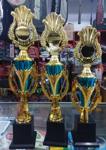 PIALA TROPHY BIRU BENING